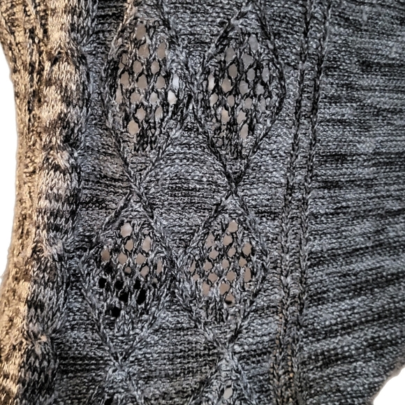 Maurices heathered gray soft knit sweater with crotched lace hem, like new cond. - Picture 7 of 11